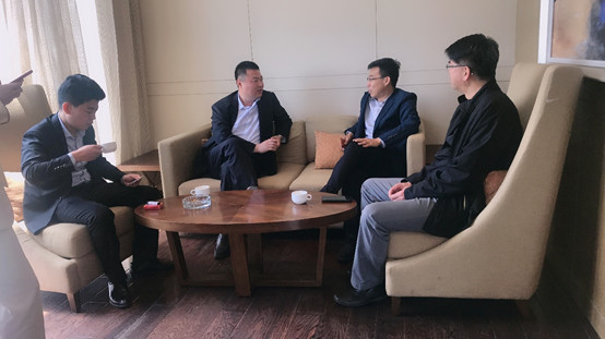 由云龙区政府主办的新城商业发展推介会暨绿地缤纷城"国家标准化社区